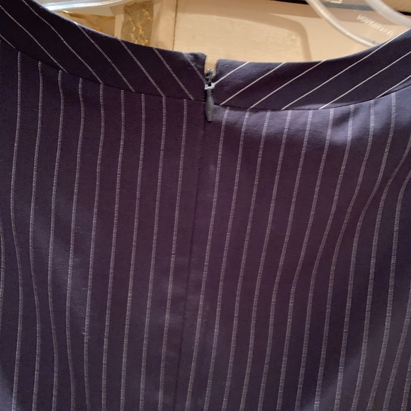 Amazing brand new Jone New York strips dress navy in white. Size : 14 - Picture 9 of 13